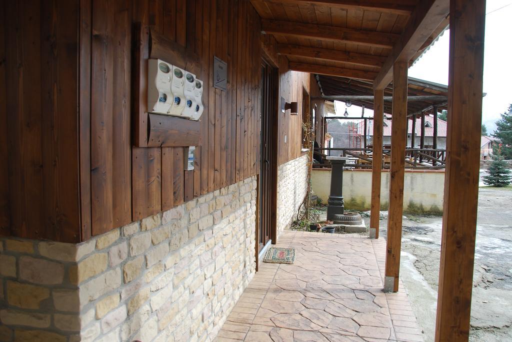 Guest House Caracas Lorica Exterior foto
